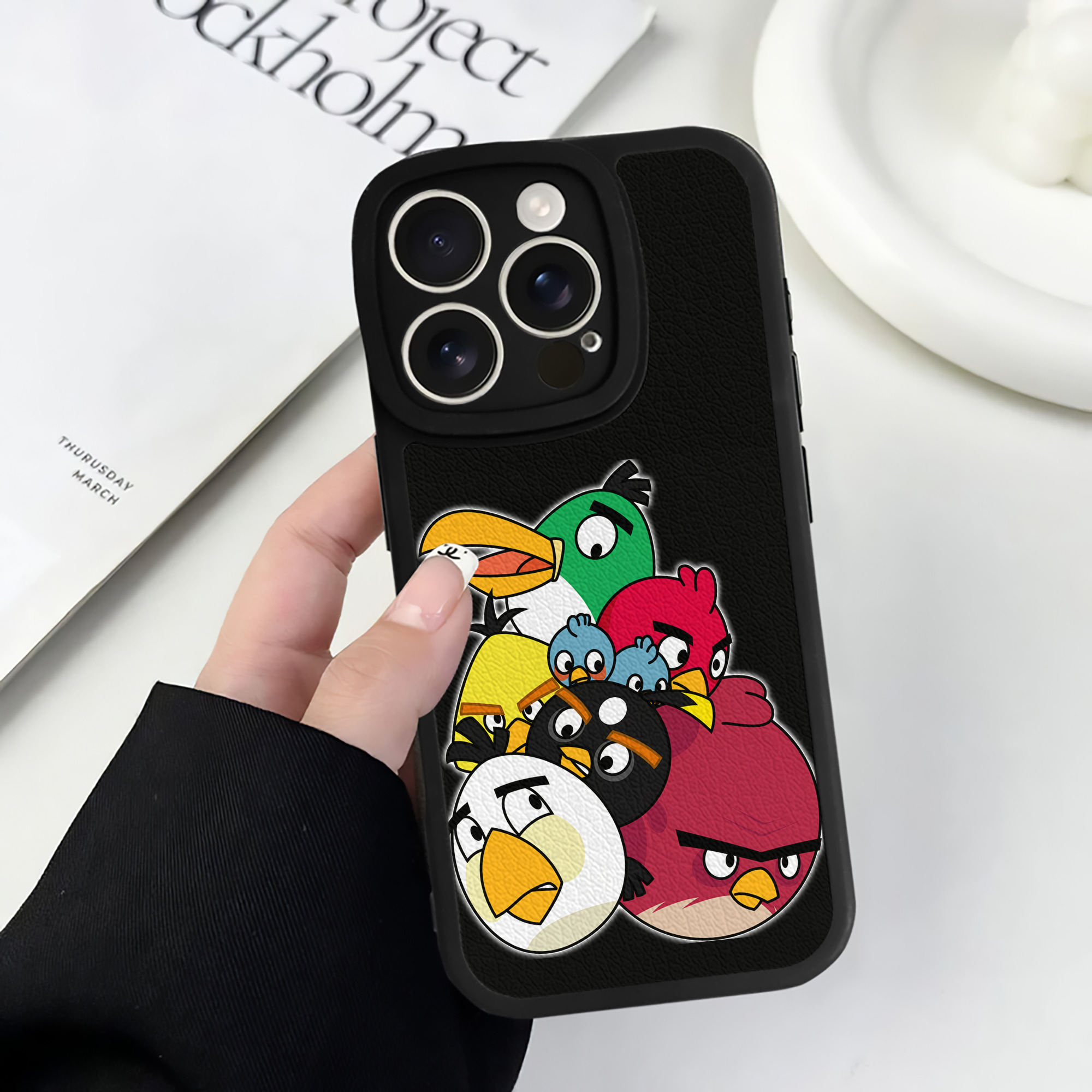 （画像用） Angry Birds アングリーバード 【iPhone 16シリーズ対応】シリコンスマホケース（レザー調） 材質：シリコン